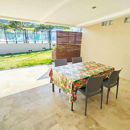 L'Hibiscus De Plaiz'Anse Apartment Petite-Ile Ngoại thất bức ảnh